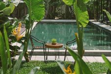 スイミングプール Larimar Hotel & Resort