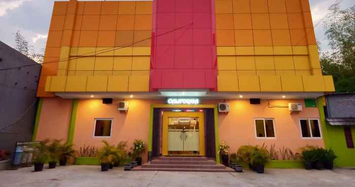 Bangunan California Hotel Blora