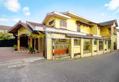 Exterior 3 OYO 1770 Hotel Mawar Saron 2