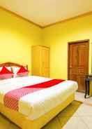 BEDROOM OYO 1770 Hotel Mawar Saron 2