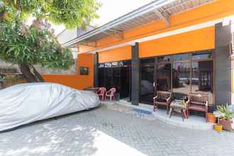 Exterior 4 OYO 1758 Wisma Pelita Mas