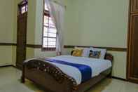 ห้องนอน SPOT ON 1767 Villa Anggur Panderman