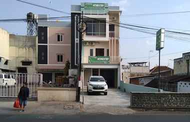 Bangunan 2 Central Homestay Malang