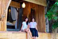 Bar, Cafe and Lounge Gading Treehouse Nusapenida