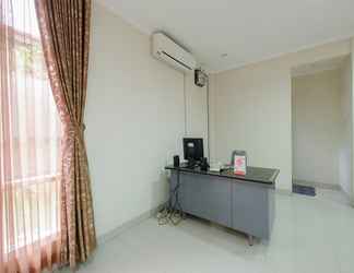 Lobi 2 OYO 1739 Tekmira Residence Sudirman Syariah