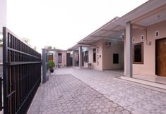 Exterior 2 SPOT ON 1784 TNC Residence Syariah