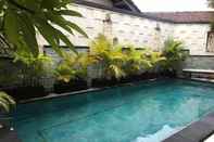 Swimming Pool Villa Iyas Bali