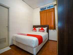 Kamar Tidur 4 Super OYO 1844 Bravo Residence