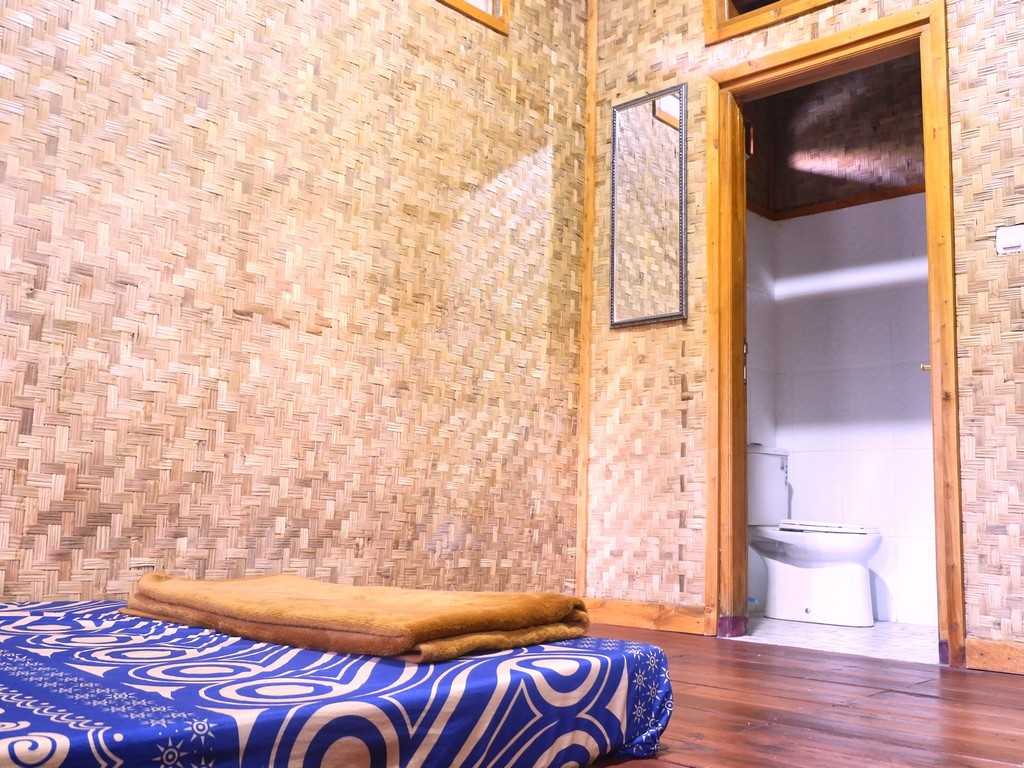 Kamar Tidur Saung Ciburial