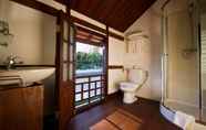 In-room Bathroom 7 Sanctuary Luang Prabang Hotel