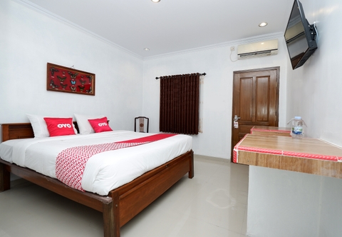 Kamar Tidur OYO 1706 Hotel H&W Solo