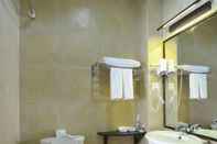 Toilet Kamar Feeling Home Hotel