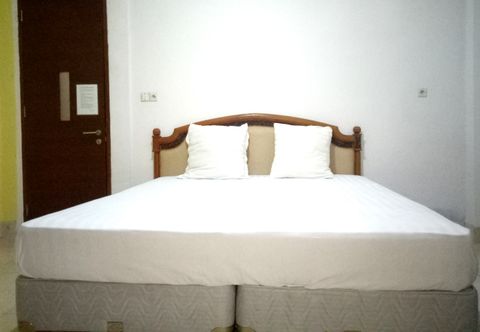 Bedroom OYO Life 1860 Kos Sae