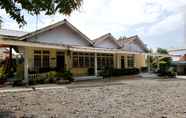 Exterior 2 OYO 1865 Hotel Ss Syariah