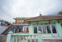 Exterior 4 OYO 1834 Family Homestay Syariah