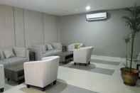 Lobi Apartemen Bassura City by Smart Property