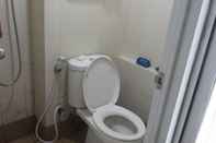 Toilet Kamar Apartemen Bassura City by Smart Property