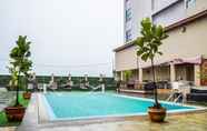 Swimming Pool 7 RUILI INTERNATIONAL HOTEL