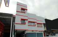 Exterior 2 Super OYO 1678 Jati Exclusive Homestay