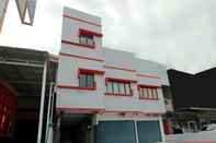 Exterior Super OYO 1678 Jati Exclusive Homestay