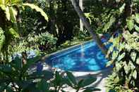 Swimming Pool Villa Lotus 5BR Rumah Gadog