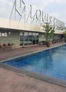 SWIMMING_POOL MV Rolls Apartment Simpang Lima