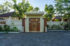 Exterior Benian Villas