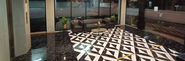 Lobby Idea's Hotel Jalan Jakarta