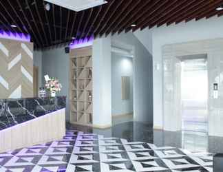 Lobby 2 Idea's Hotel Jalan Jakarta