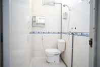 Toilet Kamar OYO 1854 Sepinggan Asri Syariah Guesthouse