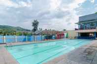 Swimming Pool OYO 1866 Amazon Homestay Syariah