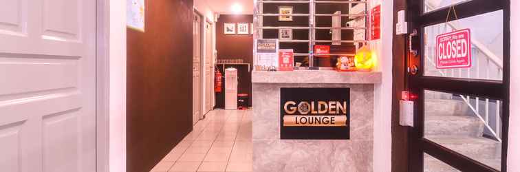 Lobi OYO 89465 Golden Lounge