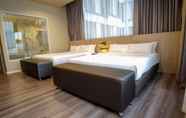 Kamar Tidur 3 Gold Orchid Premier Hotel