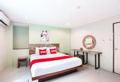 Bedroom 5 Tree Retro Hotel