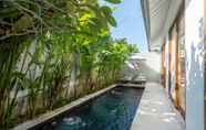 สระว่ายน้ำ 4 Astera Villa Seminyak by Ini Vie Hospitality