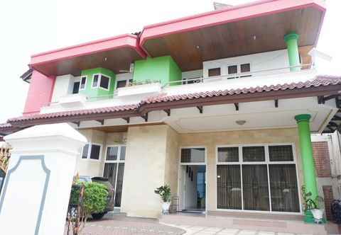 Exterior Fortuna Guest House Padang