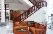 Lobby 3 Fortuna Guest House Padang