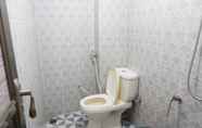 Toilet Kamar 6 1BR Ambacang Homestay