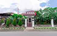 Luar Bangunan 4 OYO 1632 1000 House Syariah