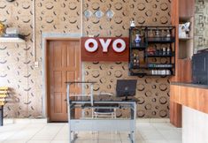Lobby 7 OYO 1668 Yvel Homestay Syariah