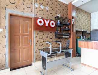 Lobby 2 OYO 1668 Yvel Homestay Syariah