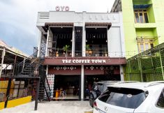 Exterior 4 OYO 1668 Yvel Homestay Syariah