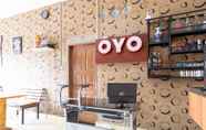 Lobi 5 OYO 1668 Yvel Homestay Syariah