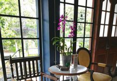 Bangunan 5 Bed In Town