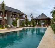 Swimming Pool 6 Ratan Hotel Uluwatu