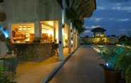บาร์ คาเฟ่ และเลานจ์ 5 Sanjana Resort and Spa