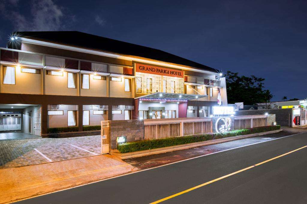 Grand Parigi Hotel - Hotel di Batu Karas