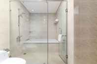 In-room Bathroom Vuu Apartment - Vinhomes Central Park 