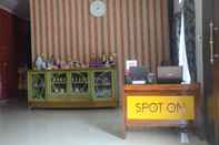 Lobi SPOT ON OYO 1988 Pondok Seril Syariah