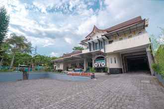 Exterior 4 OYO 1962 Anugerah Wisata Hotel